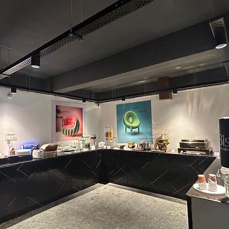 Wild Wings Premium Hotel حيدر أباد المظهر الخارجي الصورة