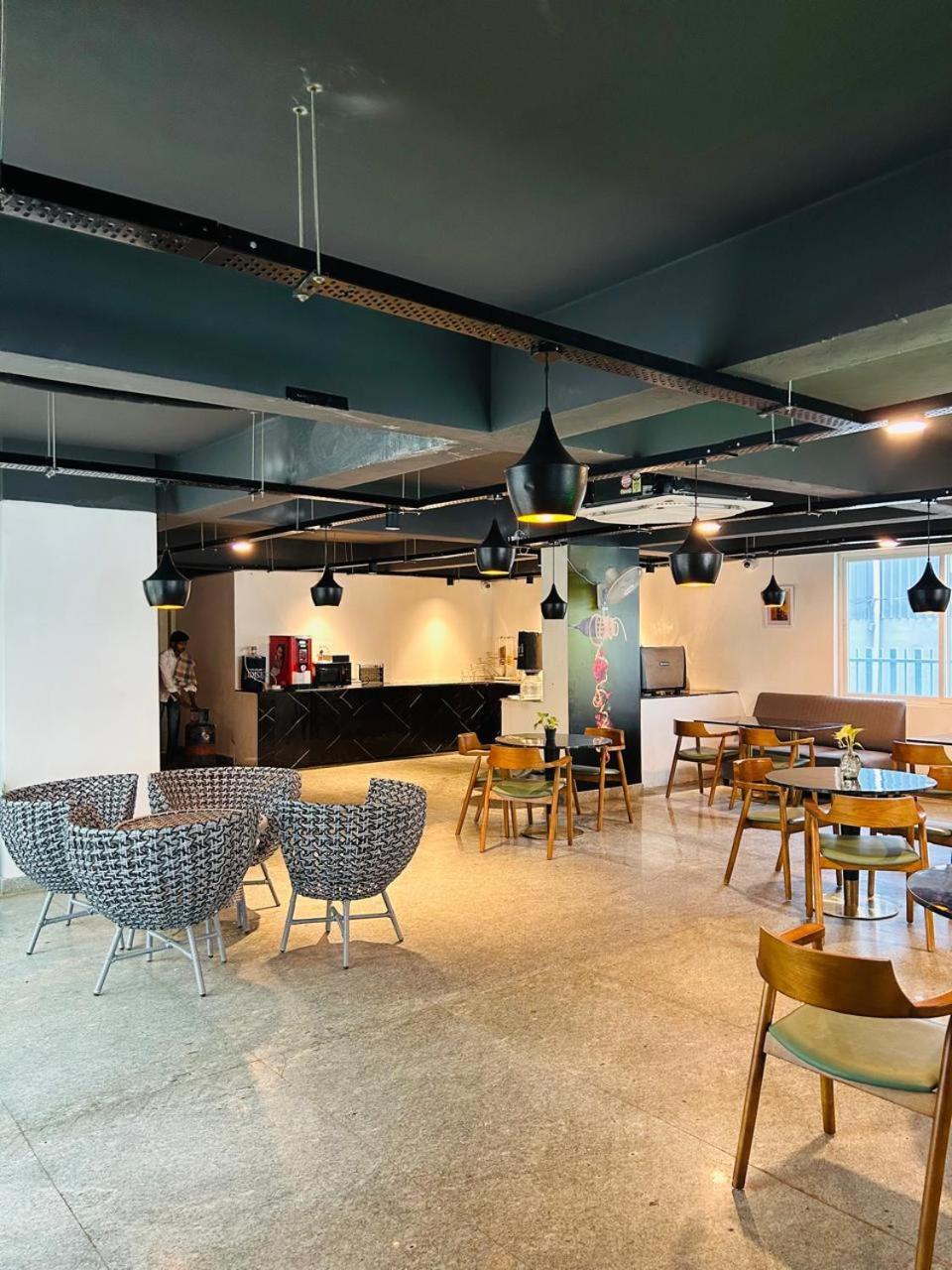 Wild Wings Premium Hotel حيدر أباد المظهر الخارجي الصورة