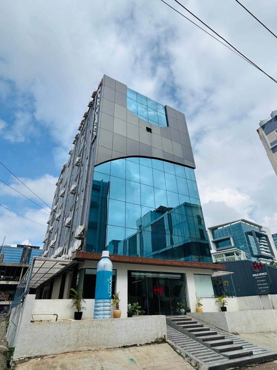 Wild Wings Premium Hotel حيدر أباد المظهر الخارجي الصورة