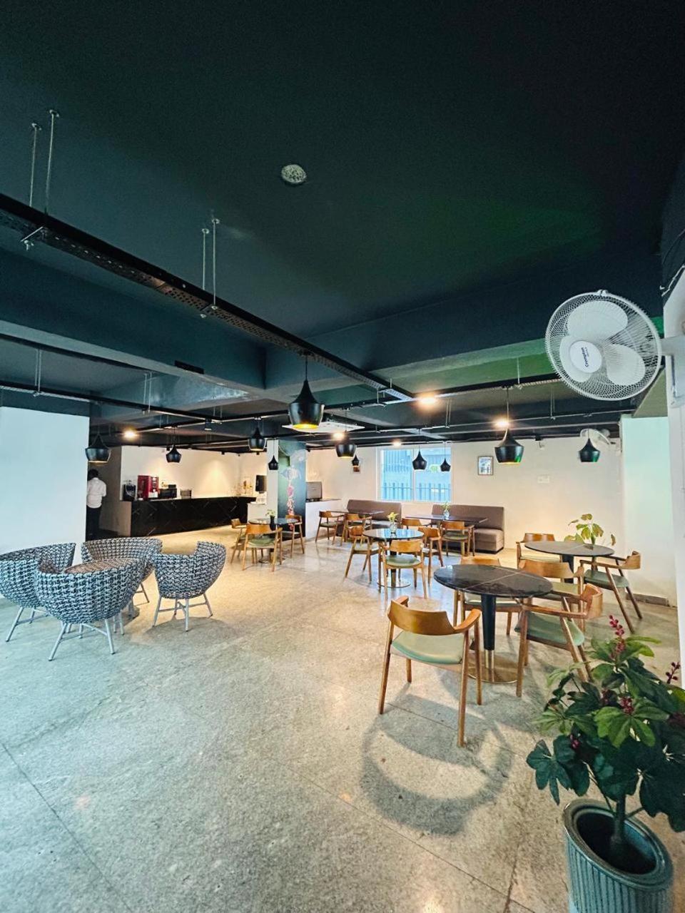 Wild Wings Premium Hotel حيدر أباد المظهر الخارجي الصورة