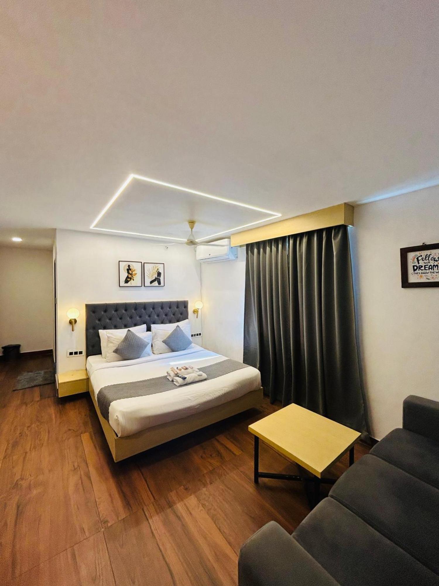 Wild Wings Premium Hotel حيدر أباد المظهر الخارجي الصورة