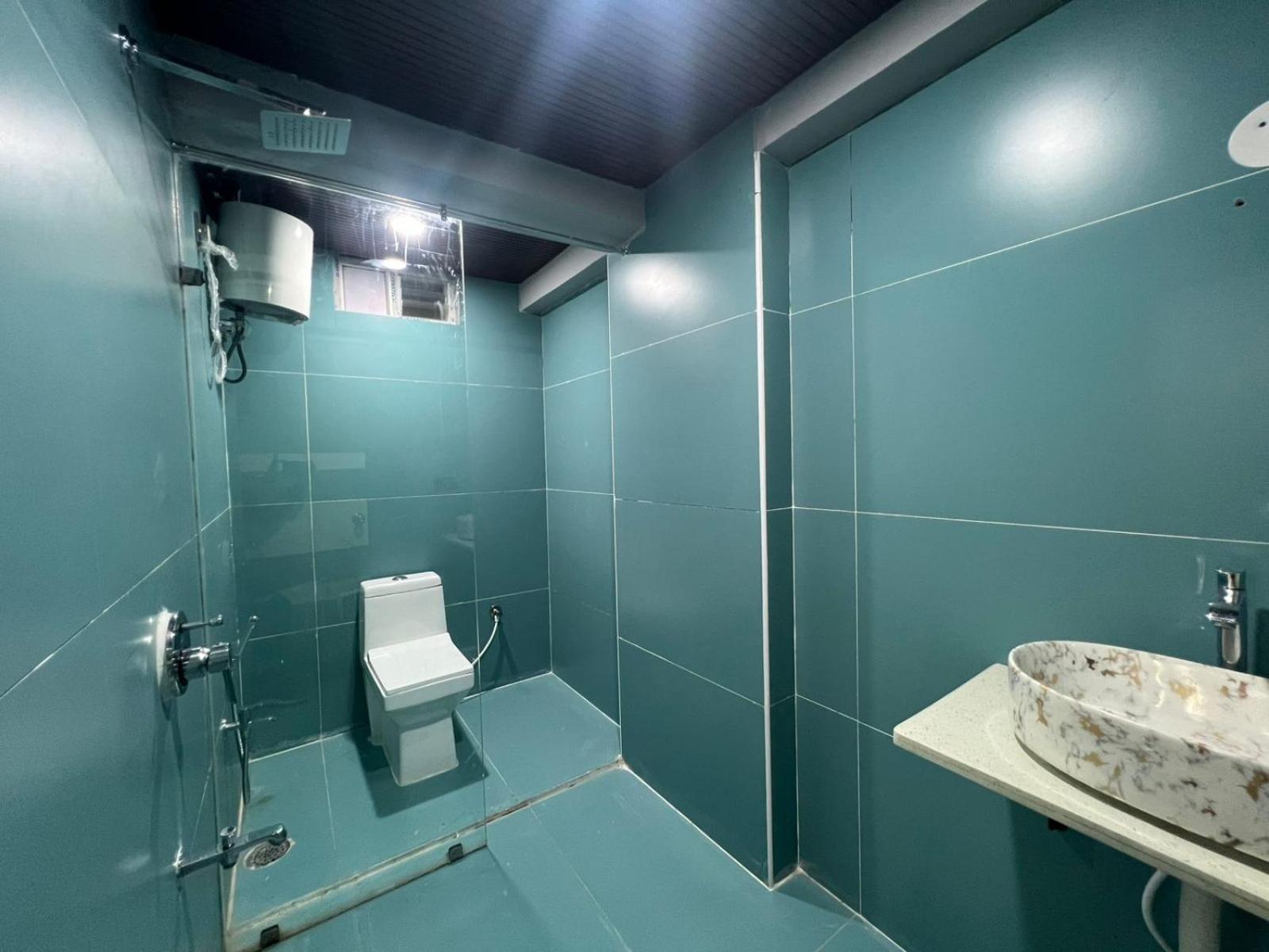 Wild Wings Premium Hotel حيدر أباد المظهر الخارجي الصورة