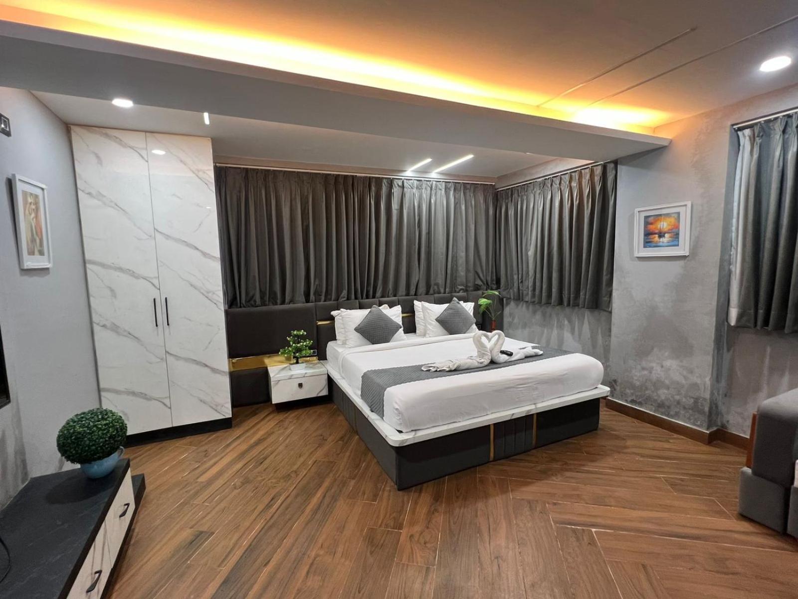 Wild Wings Premium Hotel حيدر أباد المظهر الخارجي الصورة