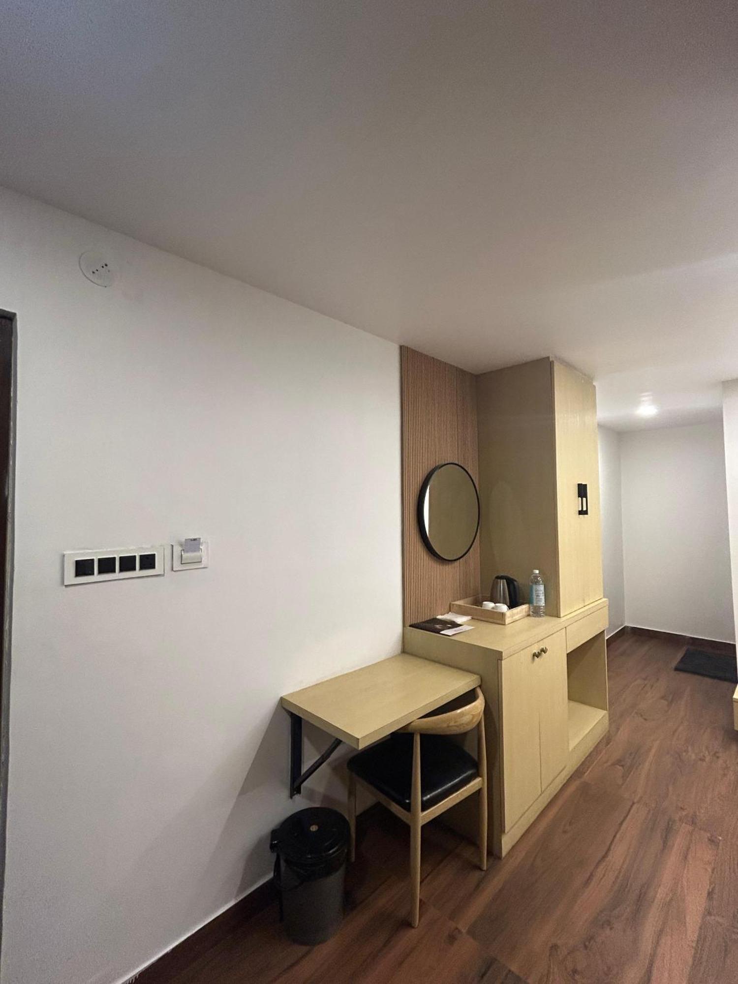 Wild Wings Premium Hotel حيدر أباد المظهر الخارجي الصورة