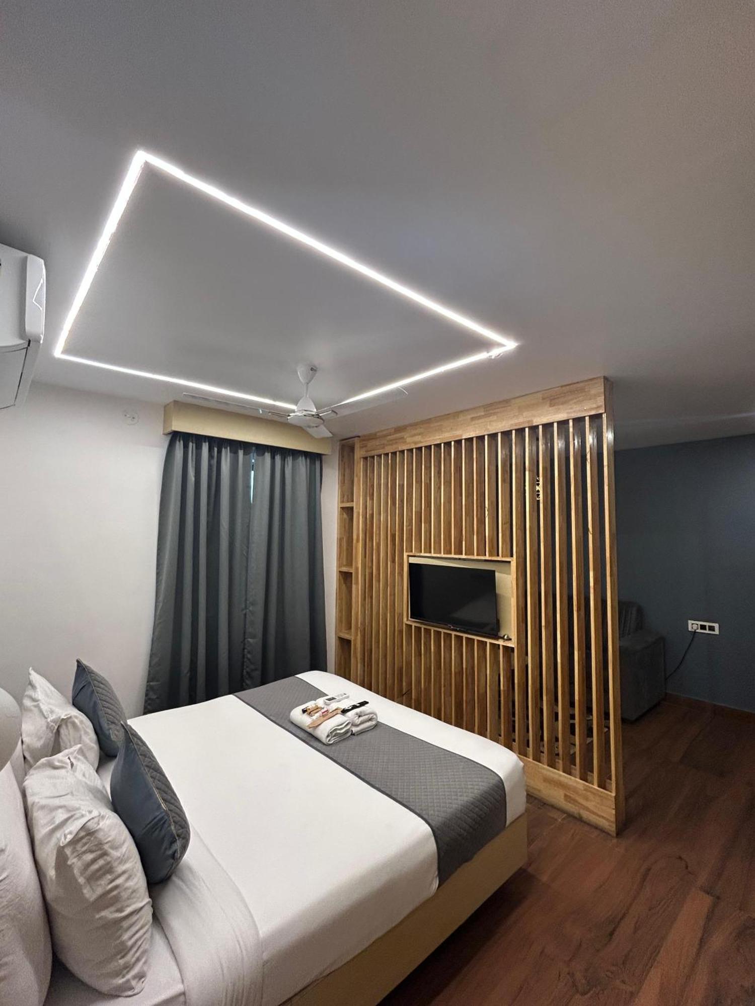 Wild Wings Premium Hotel حيدر أباد المظهر الخارجي الصورة